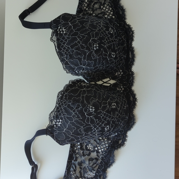 SOLD La SENZA 34DD Bra Bundle - Picture 2 of 4